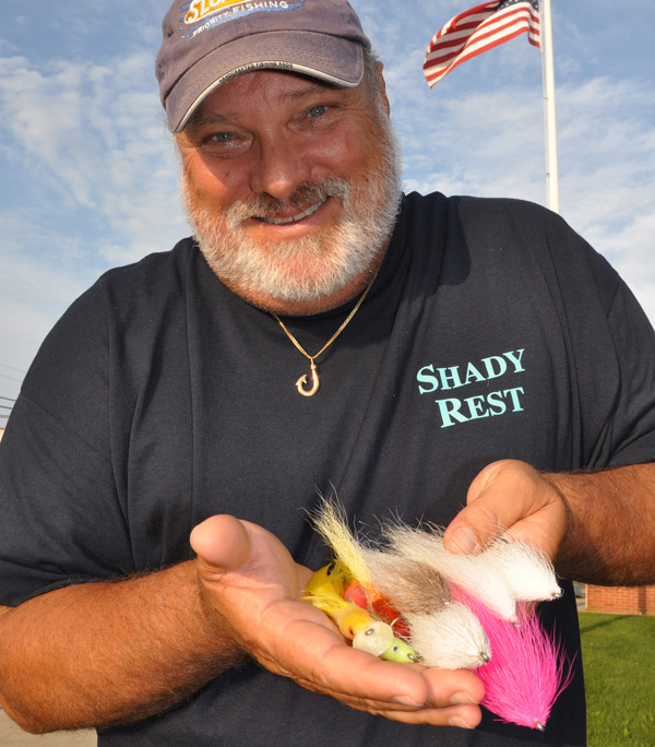 Bob Popovics is a legend in Fly Fishing and this is his first appearance in tail fly fishing magazine, the only fly fishing magazine dedicated to saltwater fly fishing. Photo 4