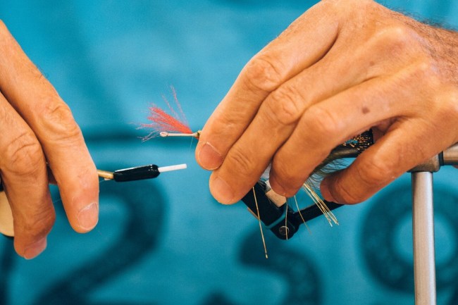 saltwater fly fishing - fly tying