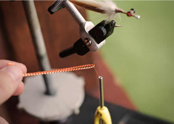 fly tying in tail fly fishing magazine - the voice of saltwater fly fishing - fly tying for saltwater flies